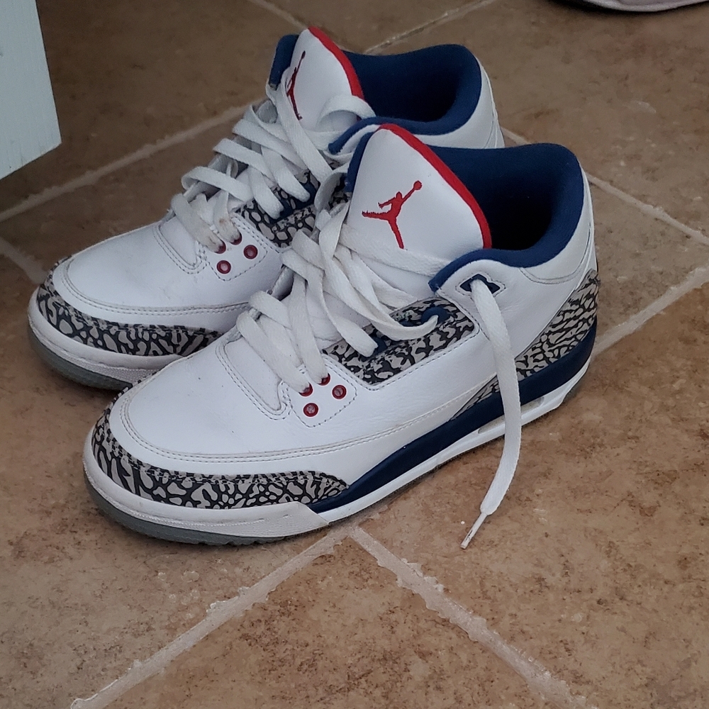 Retro jordan 3s true blue OG, 6Y